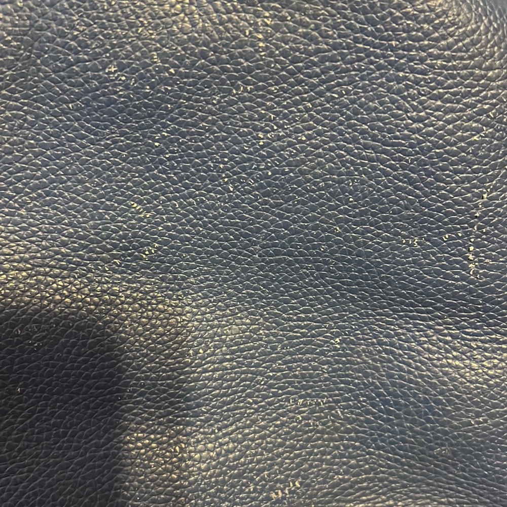 MICHAEL KORS LARGE PEBBLED LEATHER TOTE - Picture 12 of 12